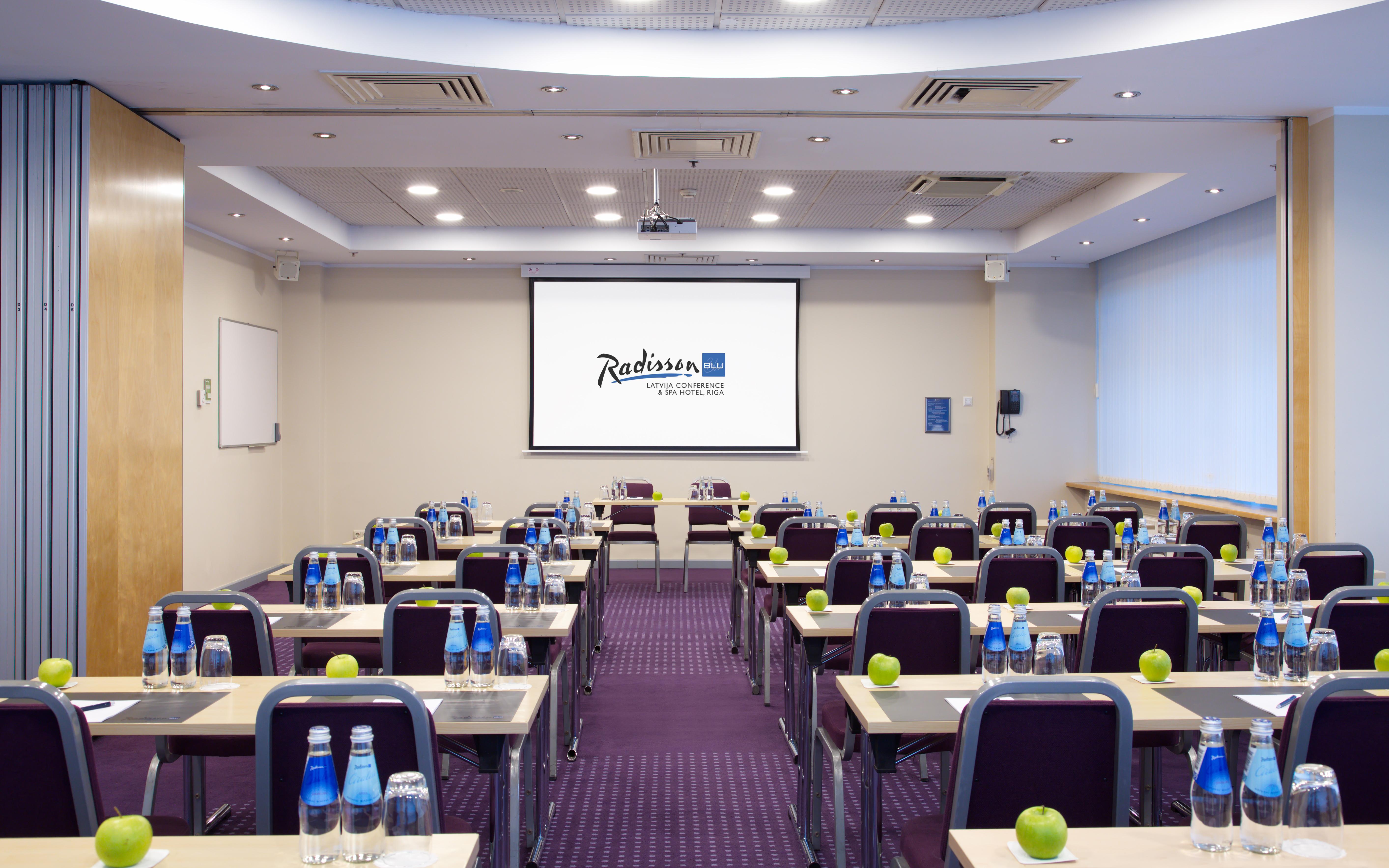Radisson Blu Latvija Conference & Spa Hotel, รีกา ภายนอก รูปภาพ