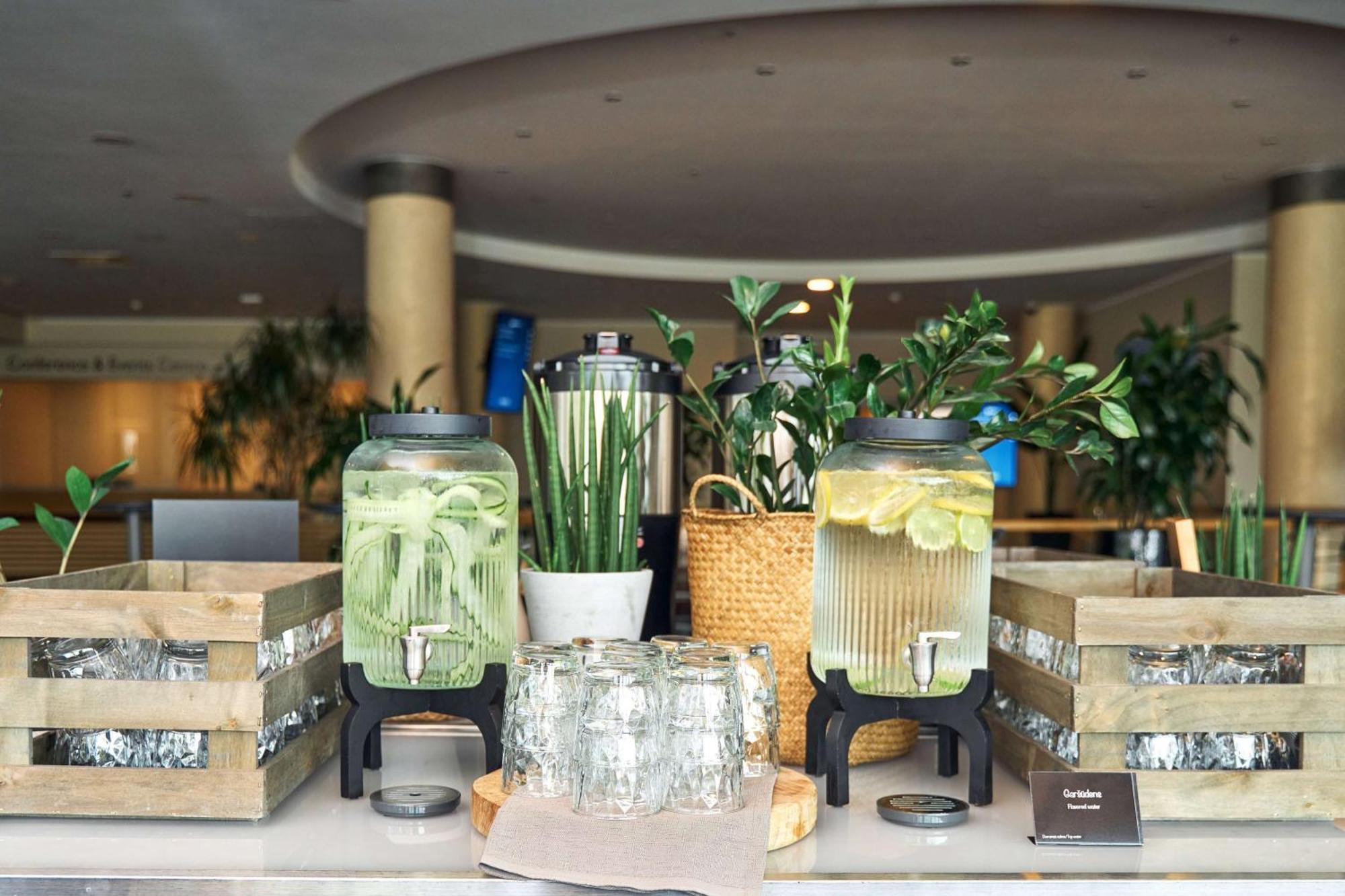 Radisson Blu Latvija Conference & Spa Hotel, รีกา ภายนอก รูปภาพ