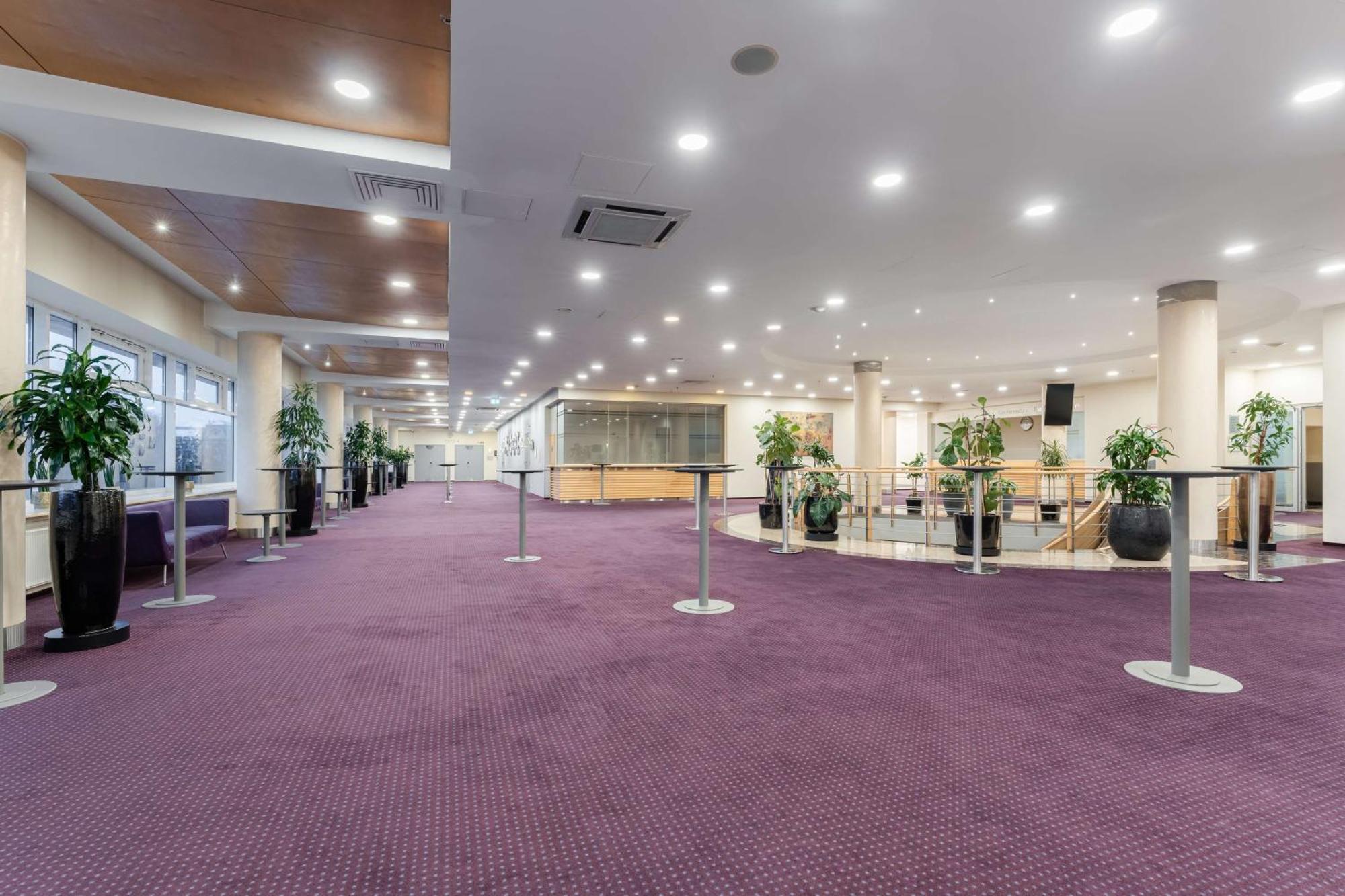 Radisson Blu Latvija Conference & Spa Hotel, รีกา ภายนอก รูปภาพ