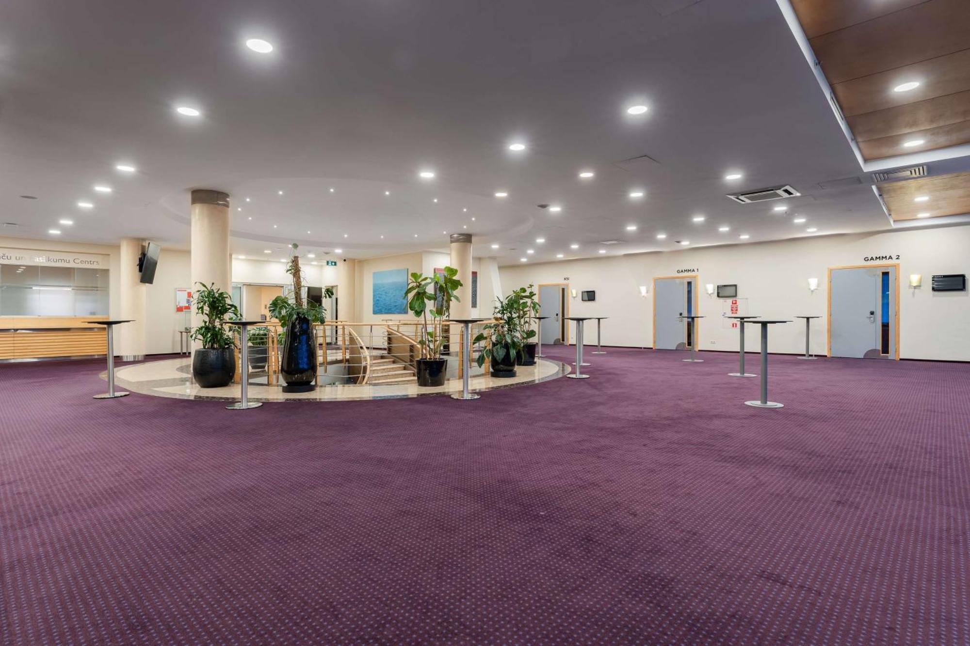 Radisson Blu Latvija Conference & Spa Hotel, รีกา ภายนอก รูปภาพ